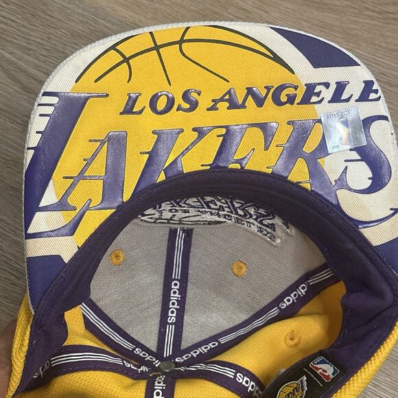 RARE Deluxe adidas™ Los Angeles Lakers Hat 2015 BasketBall Adjustable Snapback - Picture 11 of 11